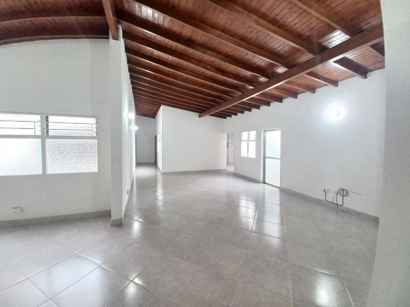 Casa en arriendo ubicada en Medellín, sector Calasanz - 3