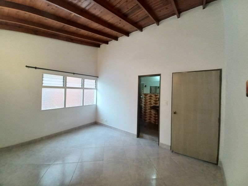Casa en arriendo ubicada en Medellín, sector Calasanz - 14