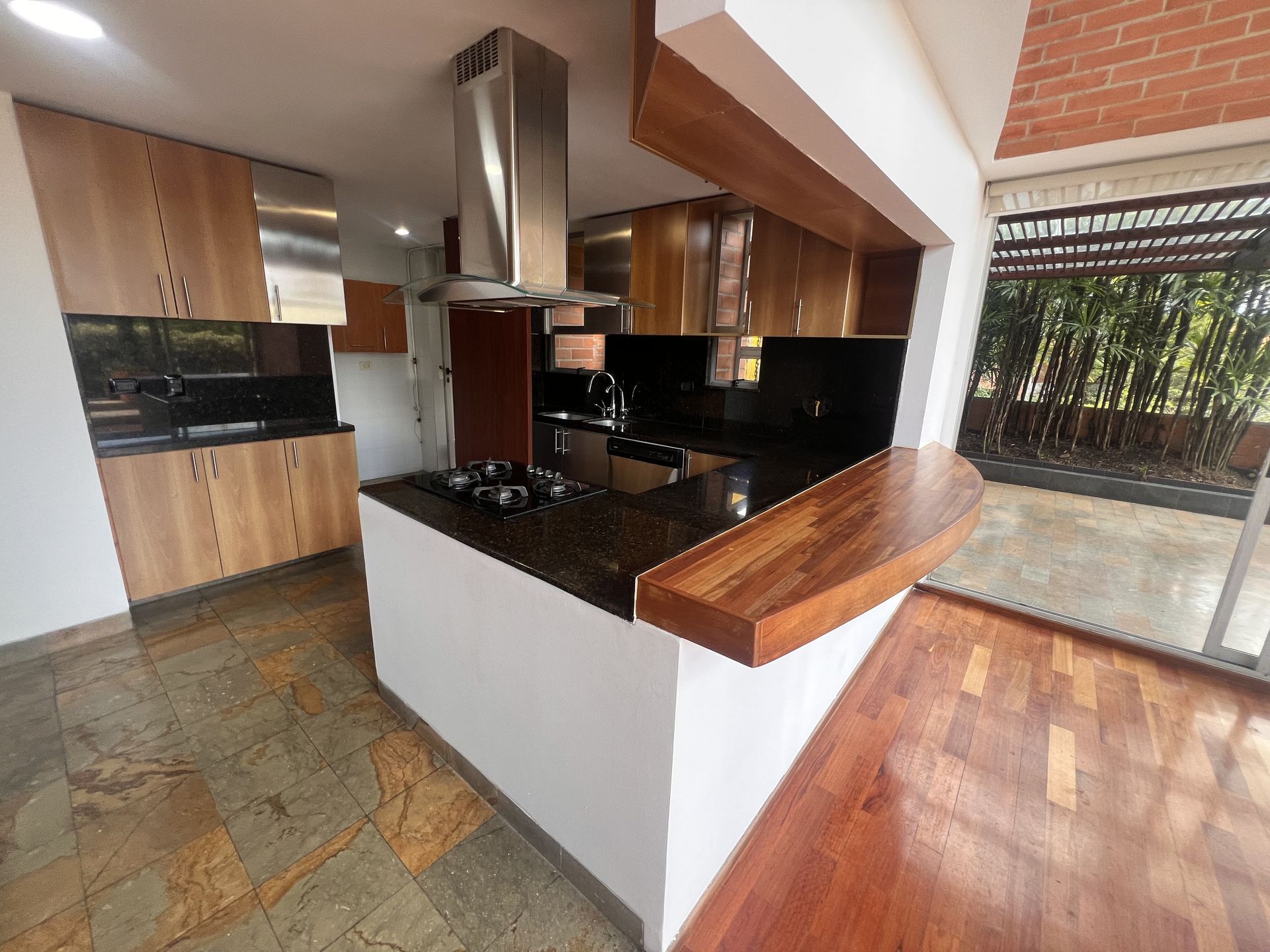APARTAMENTO EN ARRIENDO UBICADO EN EL POBLADO SECTOR EL TESORO - 4
