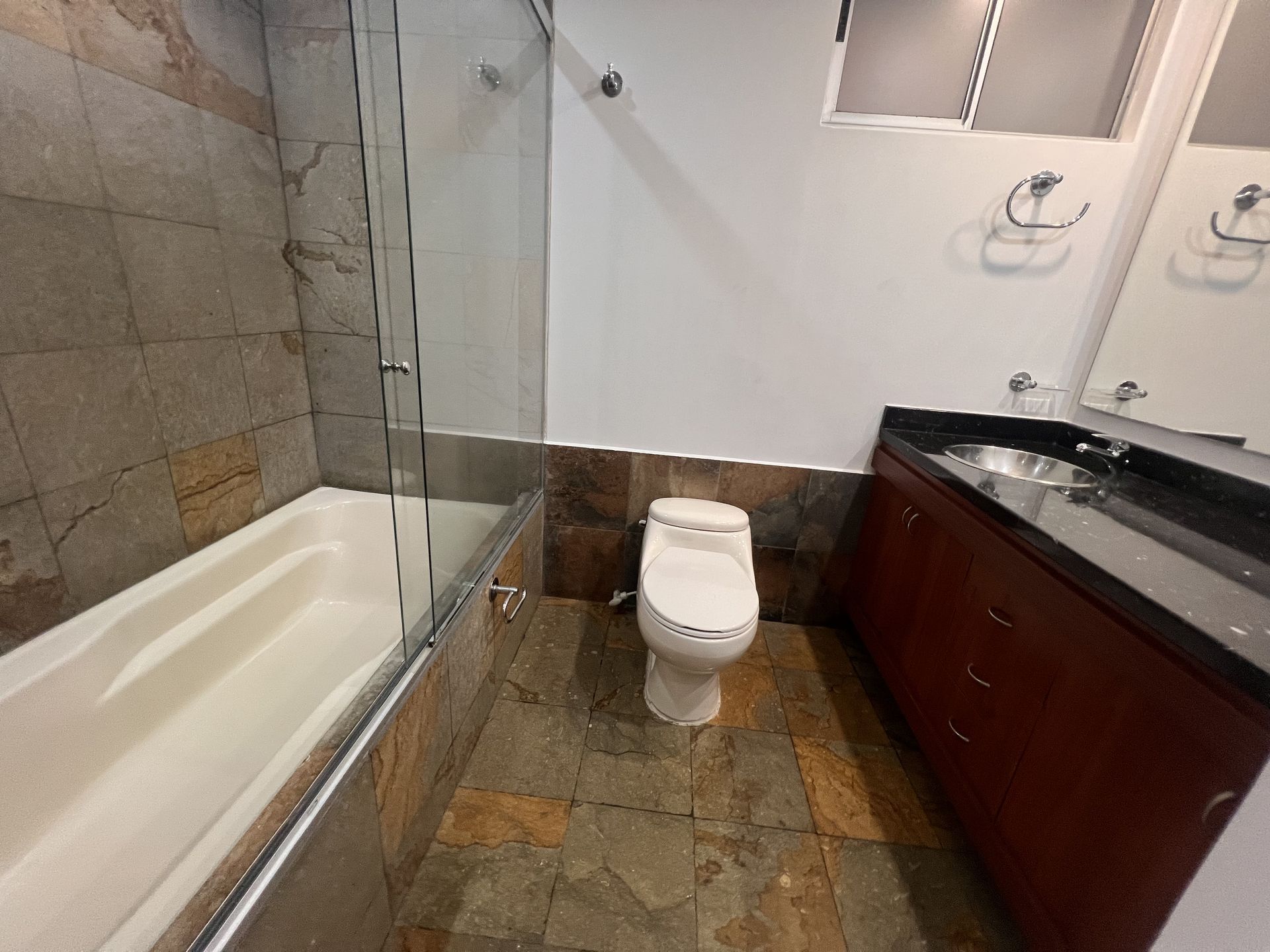 APARTAMENTO EN ARRIENDO UBICADO EN EL POBLADO SECTOR EL TESORO - 13