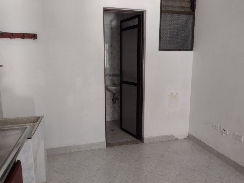 Local en arriendo ubicado en Medellín, sector Belén - 5
