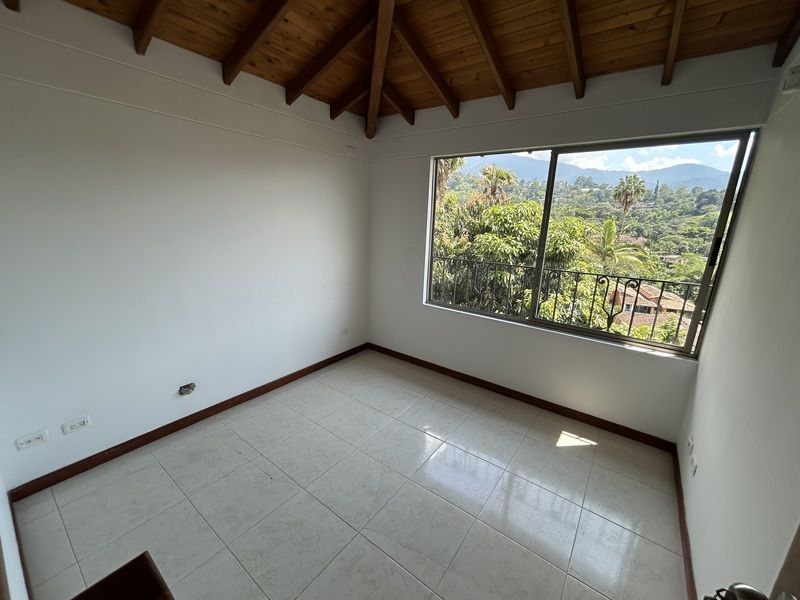 Casa en arriendo ubicada en Envigado, sector La Sebastiana - 10