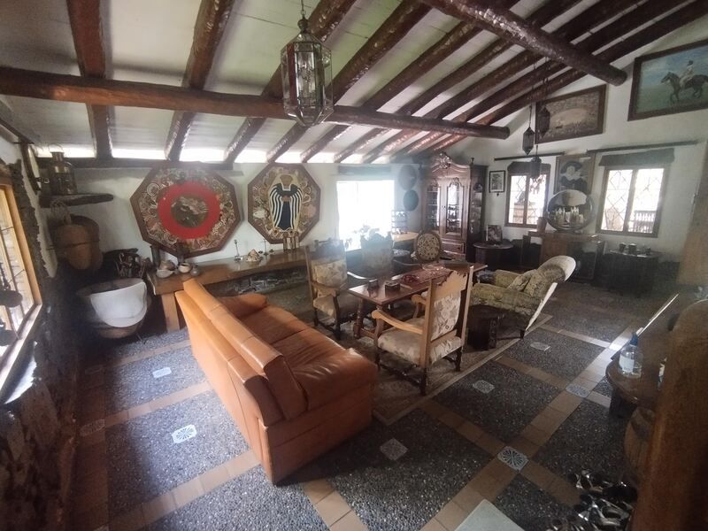 Casa en venta ubicada en Medellín, sector Aguacatala - 2