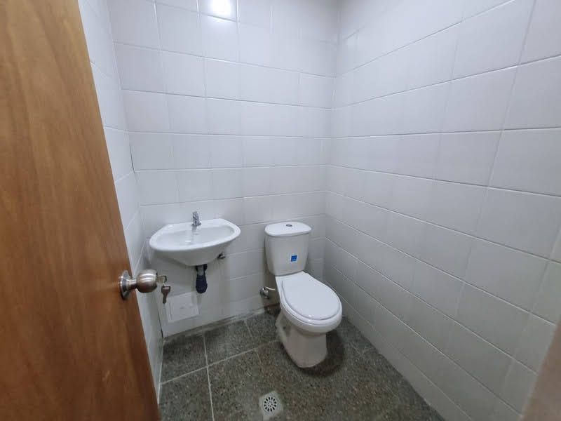 Local en arriendo ubicado en Medellín, sector Guayabal - 14