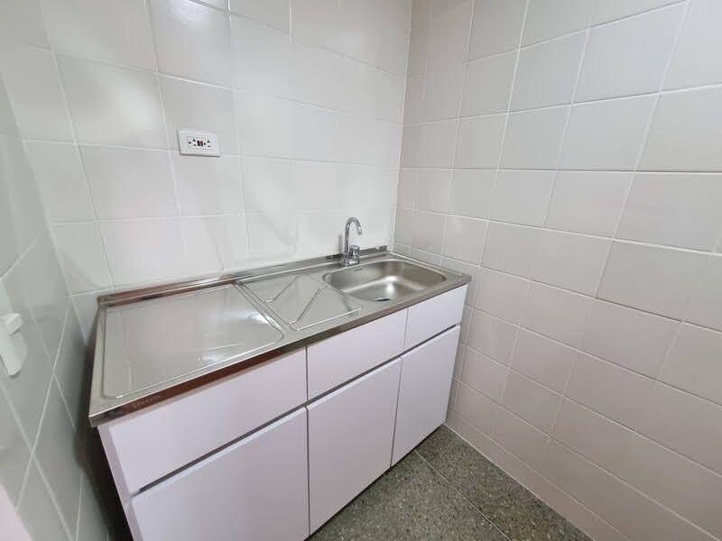Local en arriendo ubicado en Medellín, sector Guayabal - 20