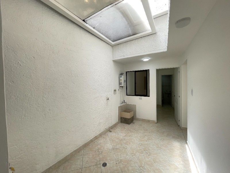 CASA EN ARRIENDO UBICADO EN MEDELLIN SECTOR SIMON BOLIVAR - 23