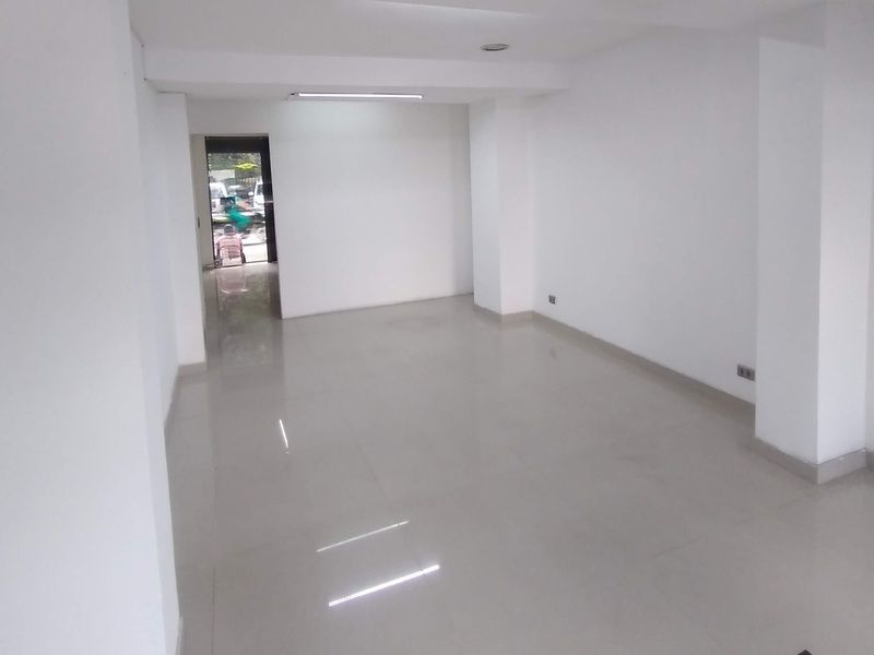 Local en arriendo ubicado en Medellín, sector Plazuelas de San Diego - 4
