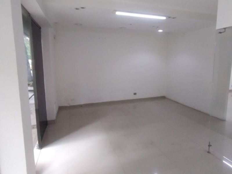 Local en arriendo ubicado en Medellín, sector Plazuelas de San Diego - 7