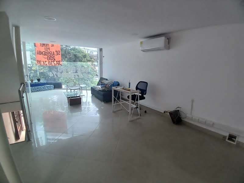 Local en arriendo ubicado en Medellín, sector La Gloria - 2