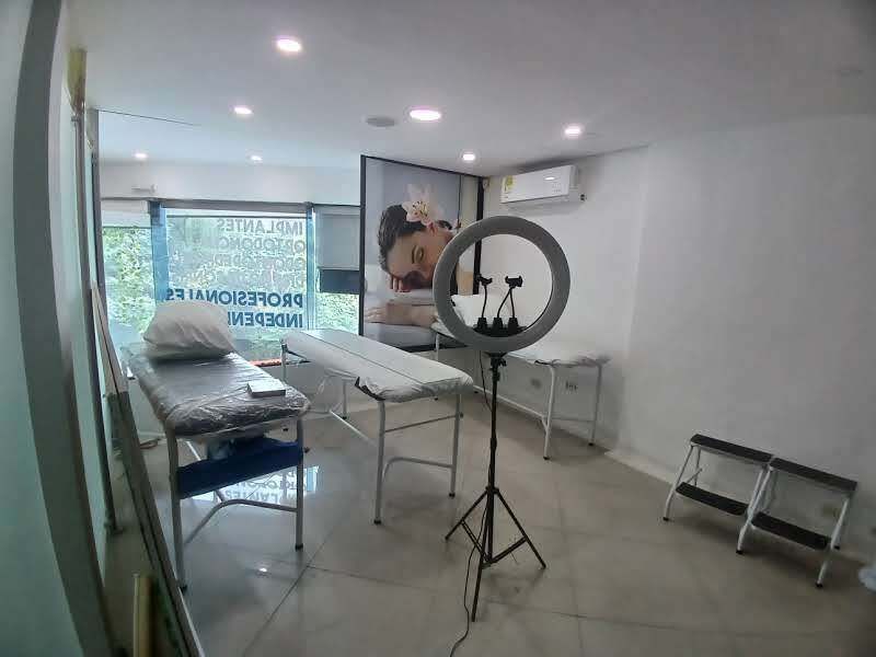 Local en arriendo ubicado en Medellín, sector La Gloria - 7