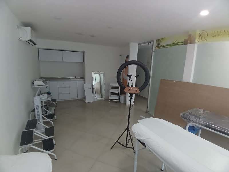 Local en arriendo ubicado en Medellín, sector La Gloria - 12