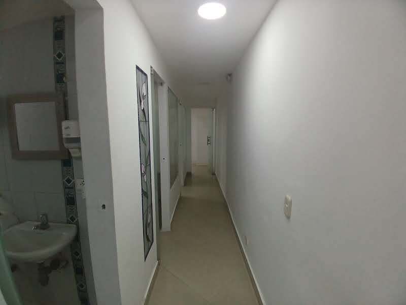 Local en arriendo ubicado en Medellín, sector La Gloria - 15