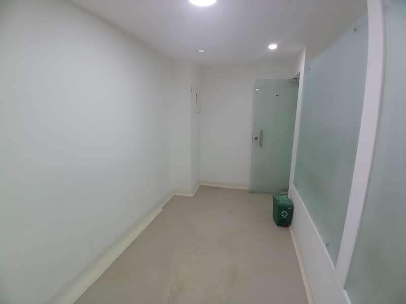 Local en arriendo ubicado en Medellín, sector La Gloria - 17