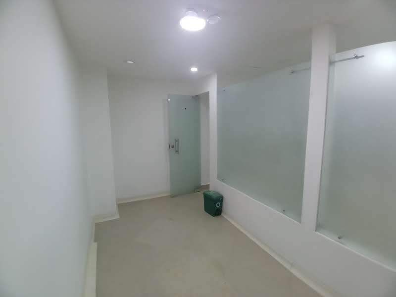 Local en arriendo ubicado en Medellín, sector La Gloria - 18
