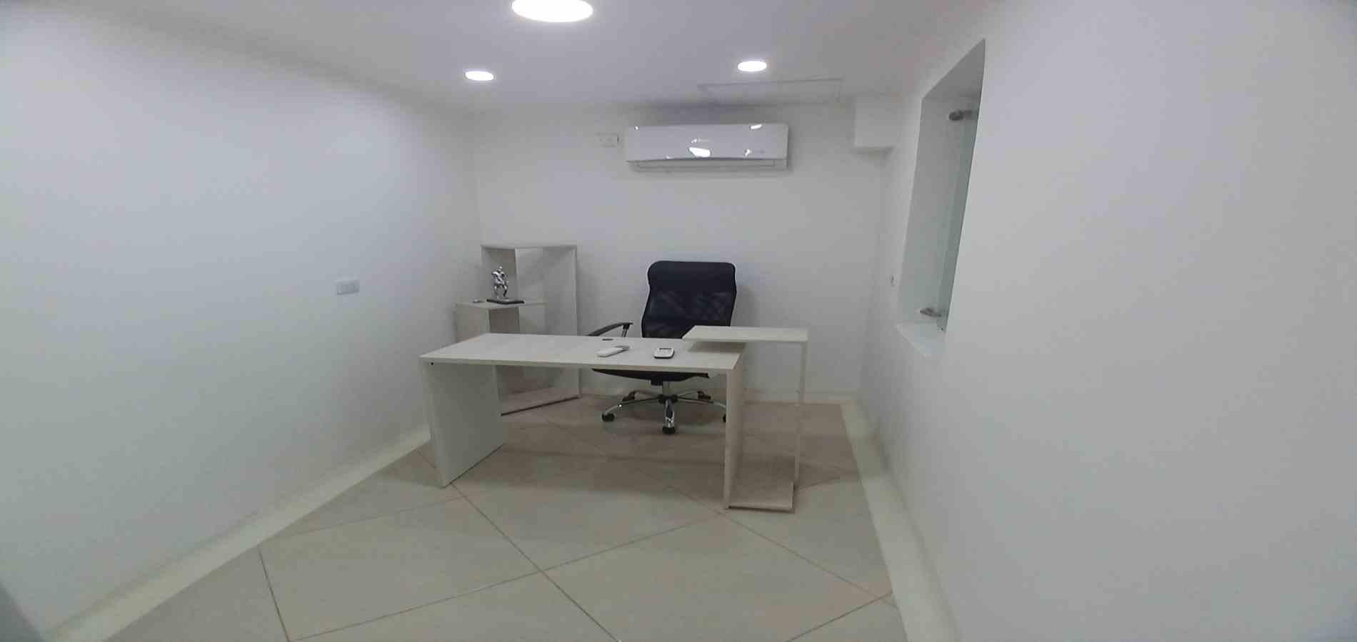 Local en arriendo ubicado en Medellín, sector La Gloria - 32