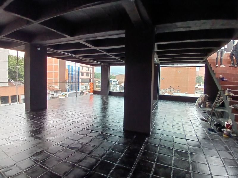 Local en arriendo ubicado en Medellín, sector Laureles - 3
