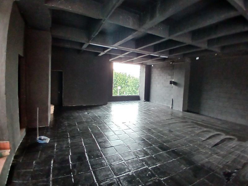 Local en arriendo ubicado en Medellín, sector Laureles - 4