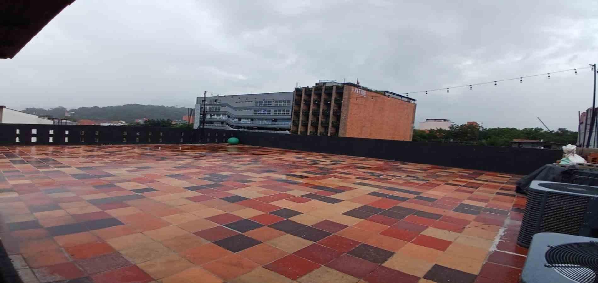 Local en arriendo ubicado en Medellín, sector Laureles - 10