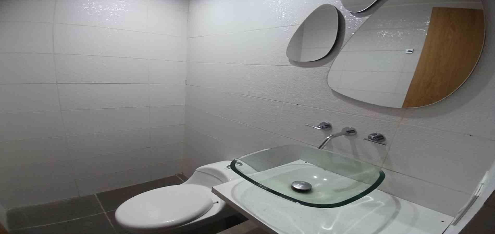 Local en arriendo ubicado en Medellín, sector Laureles - 17