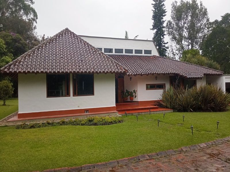 Casa en venta ubicada en Rionegro, sector San Antonio de Pereira - 2