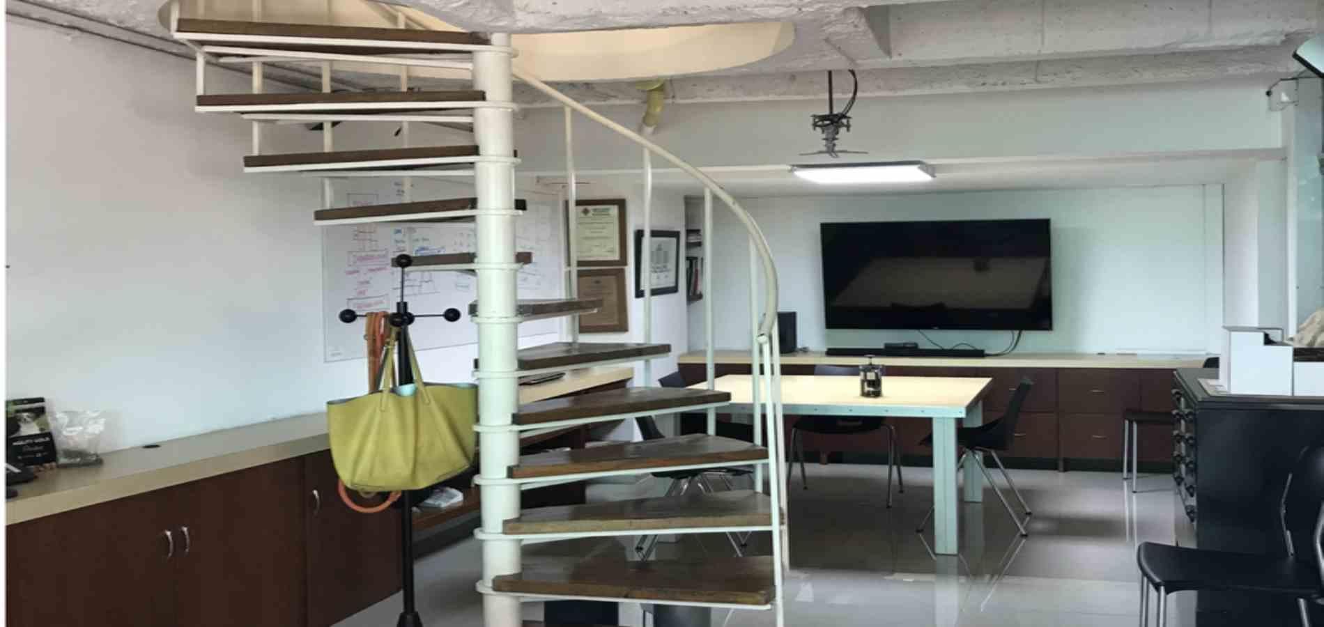 Oficina en venta ubicada en Medellín, sector Manila - 3