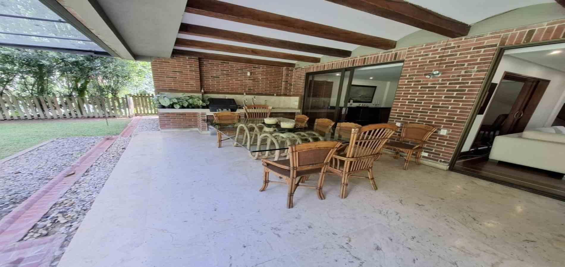 Casa en venta ubicada en Medellín, sector Altos del Poblado - 4