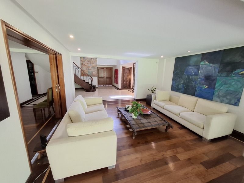Casa en venta ubicada en Medellín, sector Altos del Poblado - 11