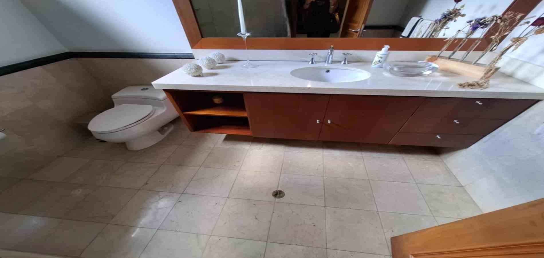 Casa en venta ubicada en Medellín, sector Altos del Poblado - 35