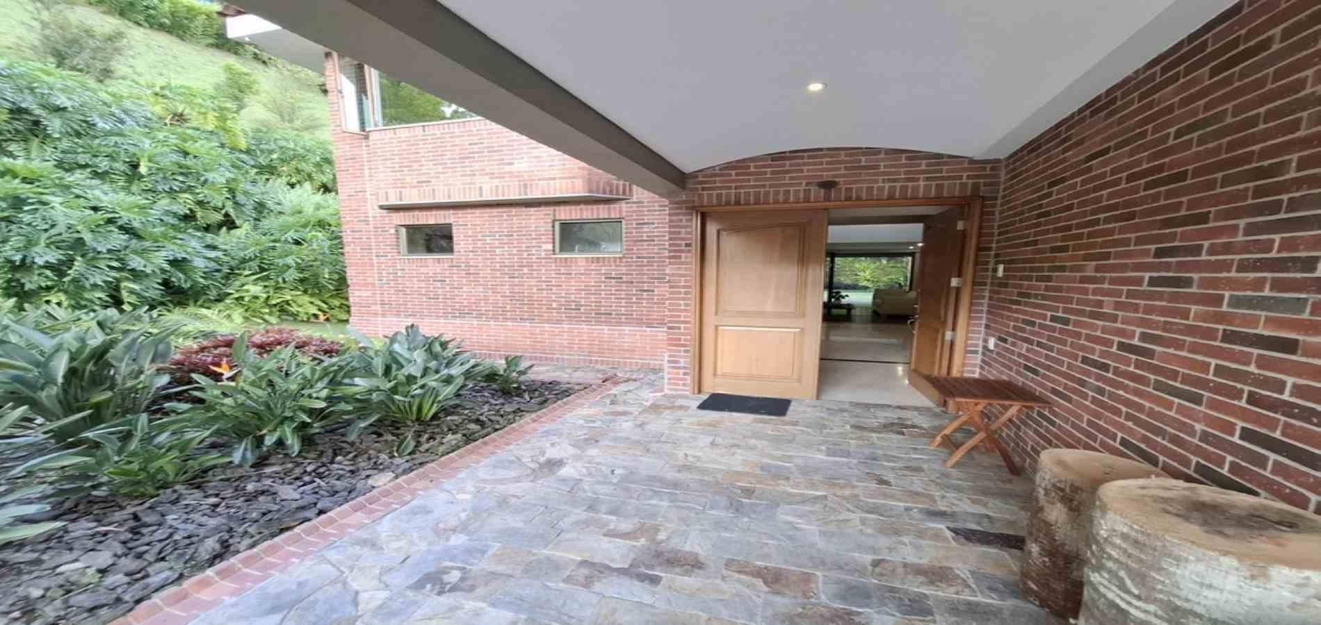 Casa en venta ubicada en Medellín, sector Altos del Poblado - 49