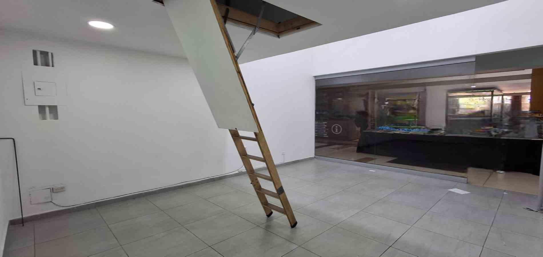 Local en arriendo ubicado en Medellín, sector Universidad - 4