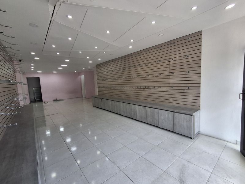 Local en arriendo ubicado en Medellín, sector Guayabal - 9