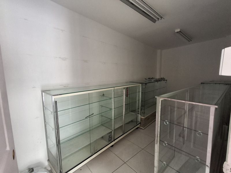 Local en arriendo ubicado en Medellín, sector Guayabal - 13