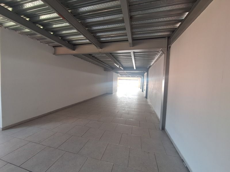 Local en arriendo ubicado en Bello, sector Parque - 2