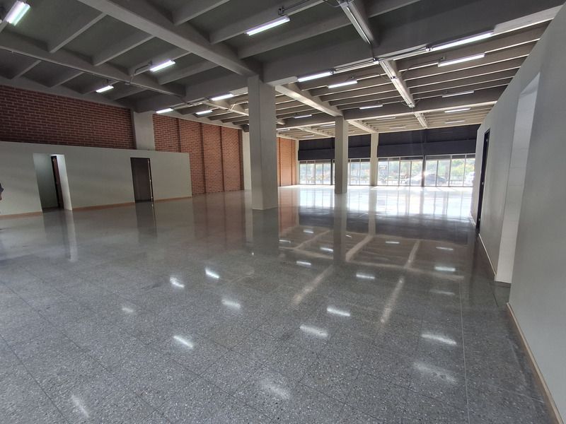 Local en arriendo ubicado en Medellín, sector Guayabal - 2