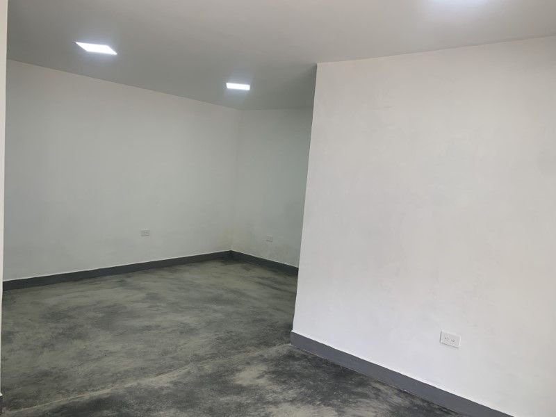 Local en arriendo ubicado en Medellín, sector Laureles - 4