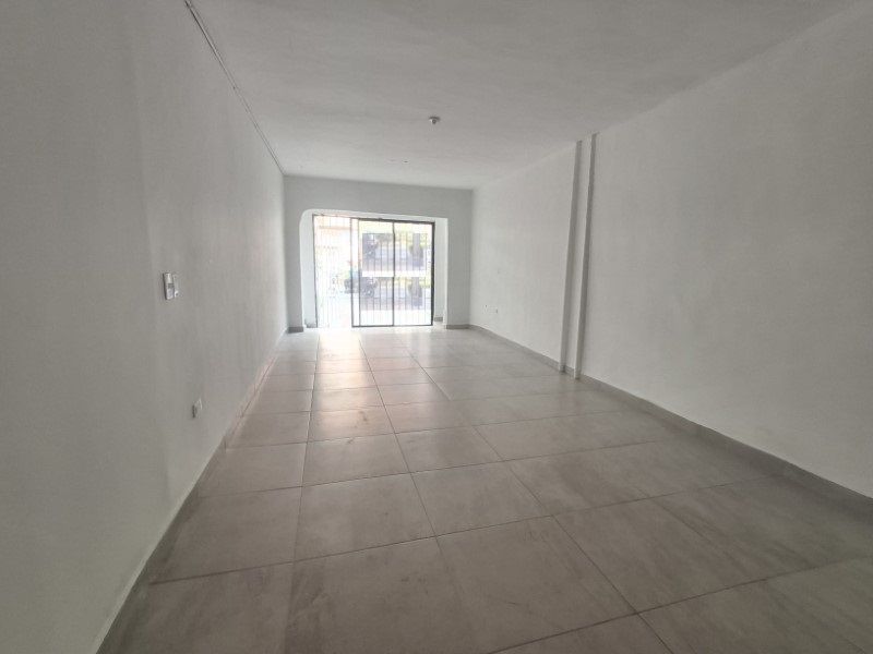 Local en arriendo ubicado en Medellín, sector Laureles - 3