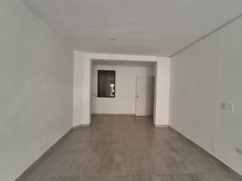 Local en arriendo ubicado en Medellín, sector Laureles - 5