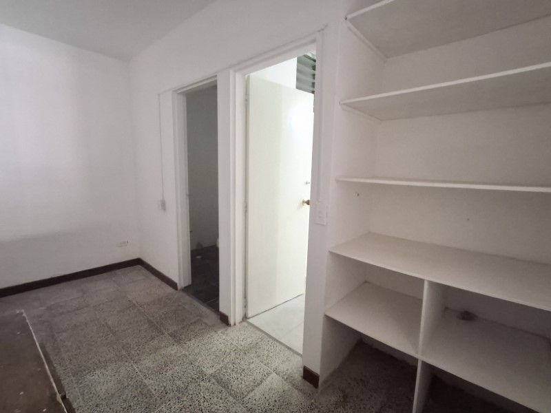 Local en arriendo ubicado en Medellín, sector Laureles - 13