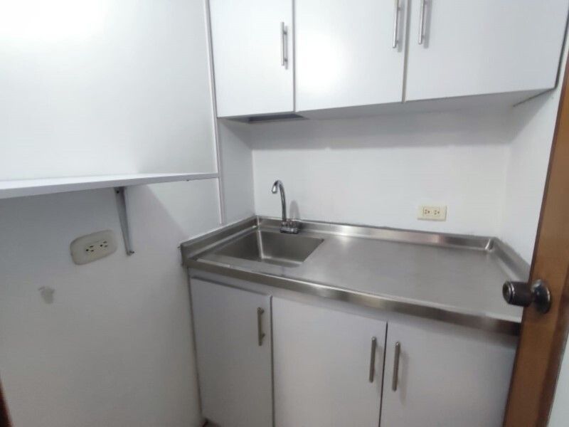 Local en arriendo ubicado en Medellín, sector Avenida Nutibara - 16