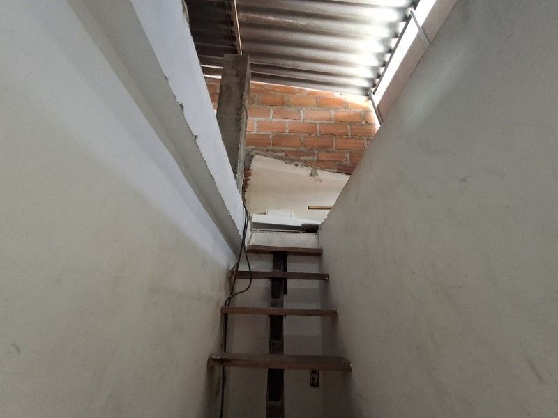 Local en arriendo ubicado en Medellín, sector Belén la Gloria - 12