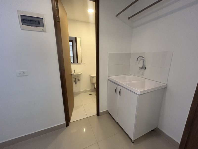Apartamento en arriendo ubicado en Medellín, sector Los Balsos - 13