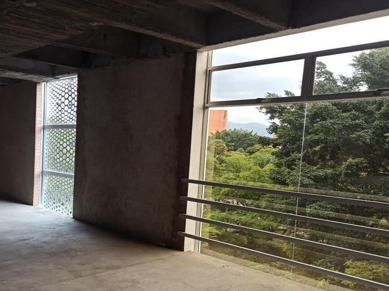 Oficina en arriendo ubicada en Medellín, sector Laureles - 8