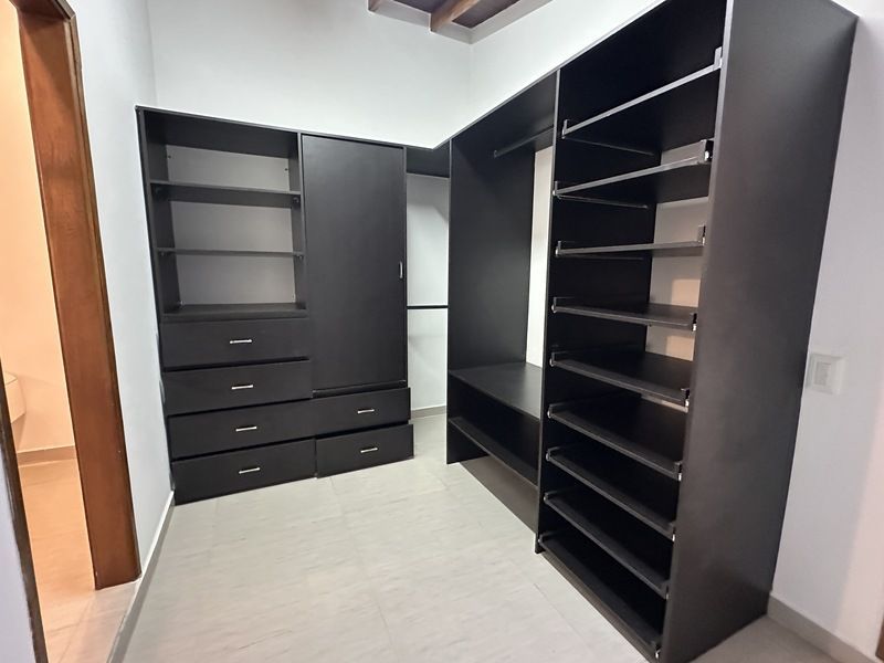 Casa en arriendo ubicada en Envigado, sector Las Antillas - 13