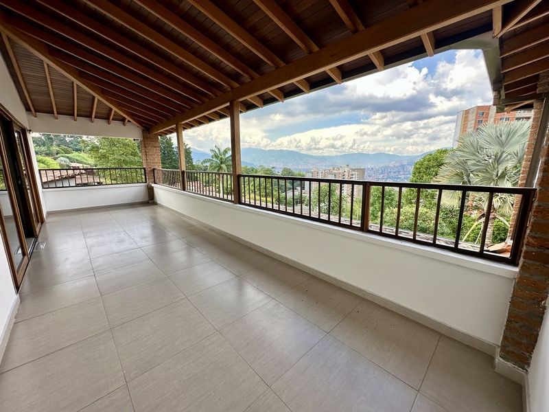 Casa en arriendo ubicada en Envigado, sector Las Antillas - 23
