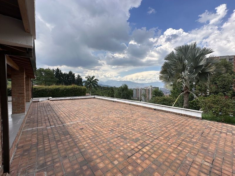 Casa en arriendo ubicada en Envigado, sector Las Antillas - 25