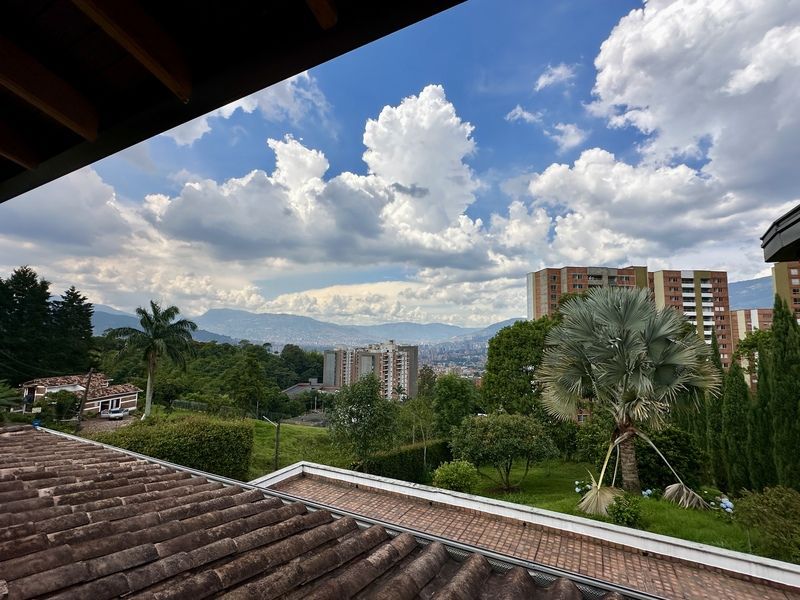 Casa en arriendo ubicada en Envigado, sector Las Antillas - 26