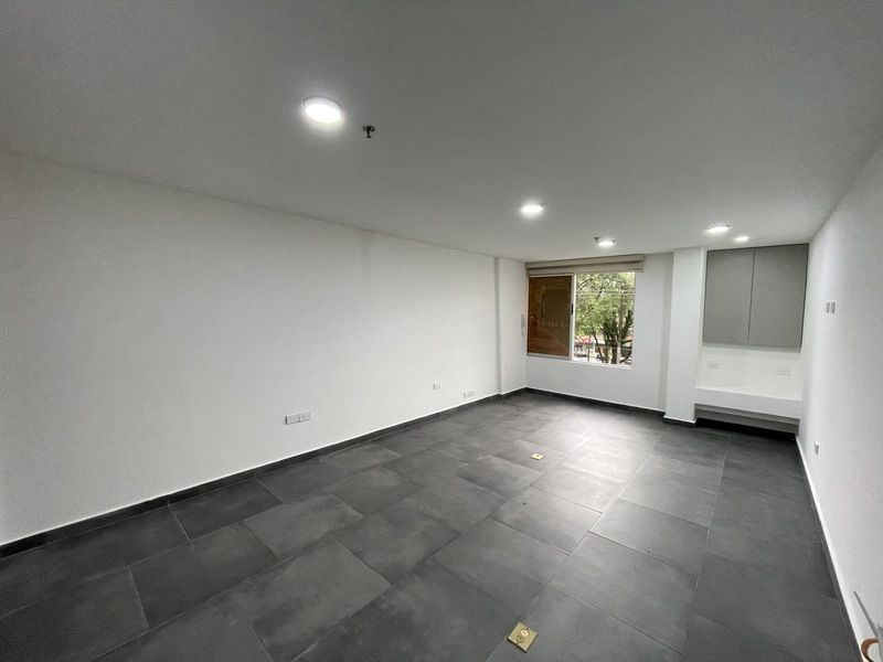 Oficina en arriendo ubicada en Envigado, sector La Frontera - 2