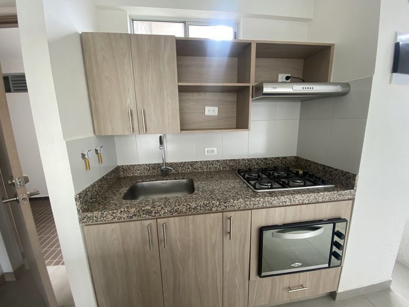 Apartamento en arriendo ubicado en Medellín, sector Calazan Parte Alta - 3