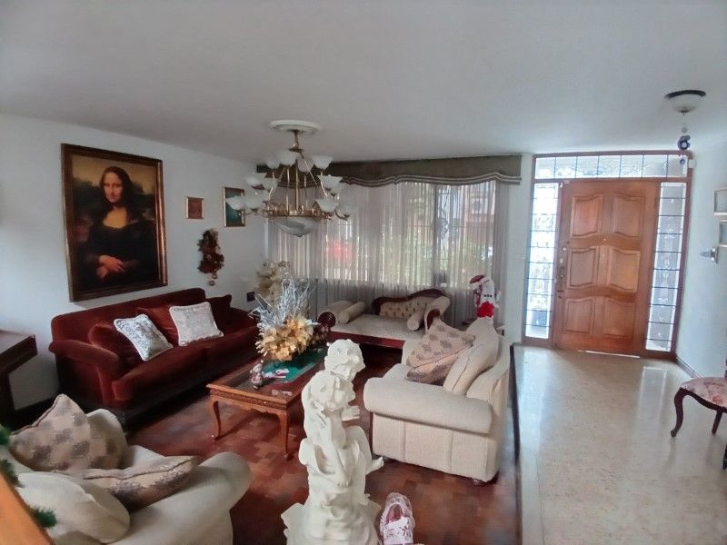 Casa en arriendo ubicada en Medellín, sector Conquistadores - 2