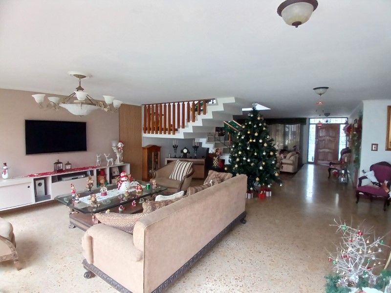 Casa en arriendo ubicada en Medellín, sector Conquistadores - 13